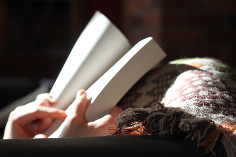 blanket-and-book-unsplash